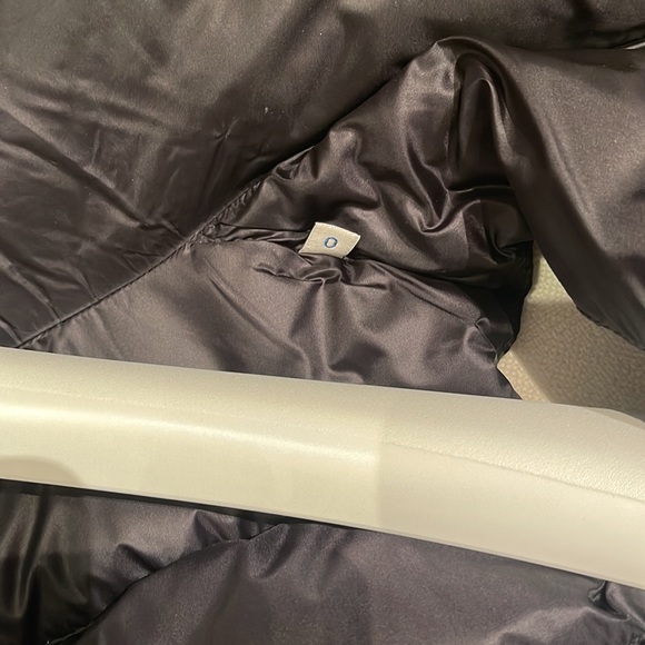 Moncler vest - Picture 6 of 6